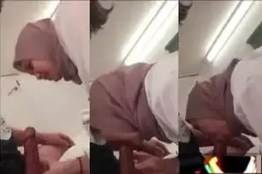 Bokep Jilbab Main Belakang Saat Istirahat Sekolah poster