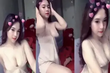 Putri Nia Selegram Cantik Live Hot Dientot Ganas Sampe Basah poster